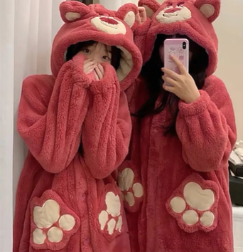 Autumn winter coral velvet cartoon nightgown Girl sweet cute student Thickened strawberry bear nightdress plush nightgown